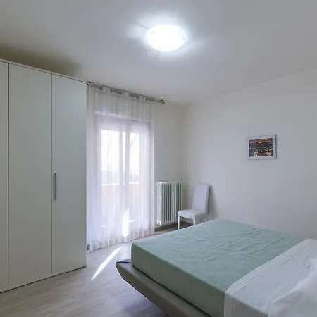 Le Betulle Διαμέρισμα Ντεζεντσάνο ντελ Γκάρντα